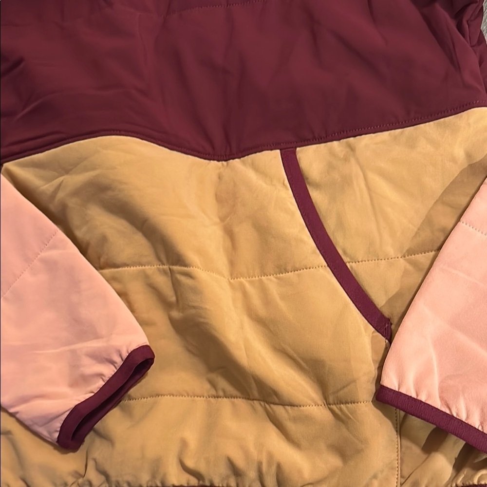 The North Face Quilted Pullover Hoodie - Picture 5 of 9